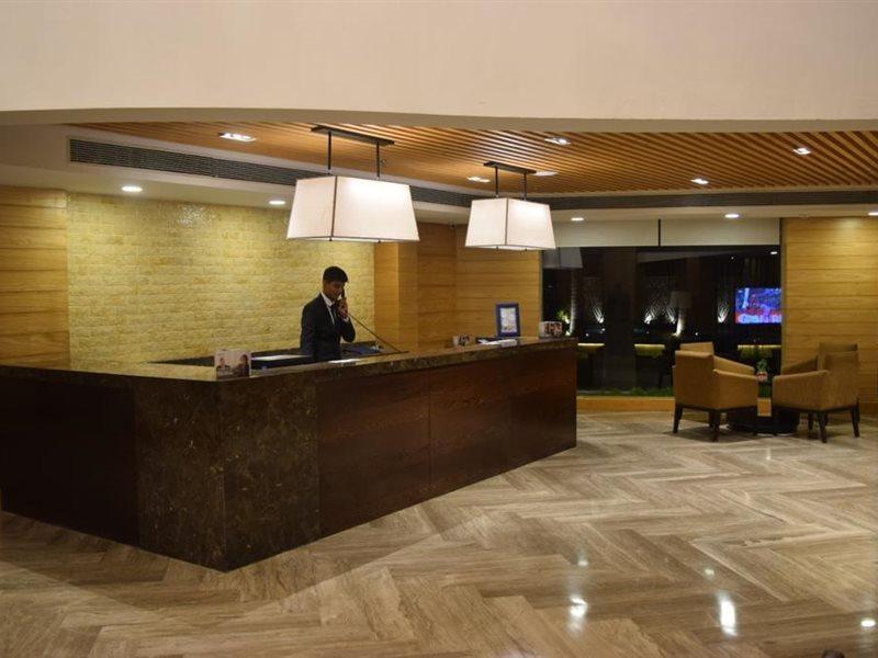Country & By Radisson होटल Jammu