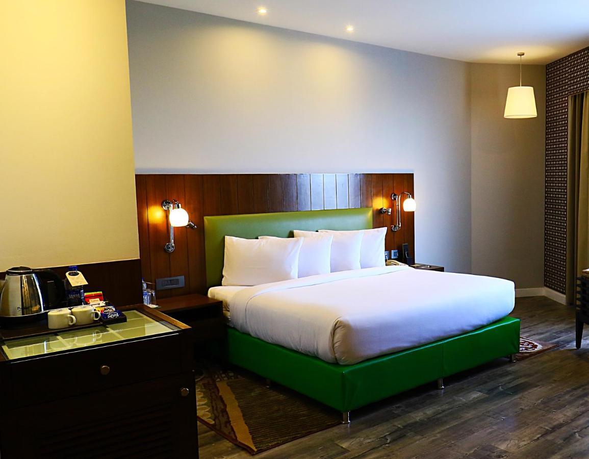 Country & By Radisson होटल Jammu
