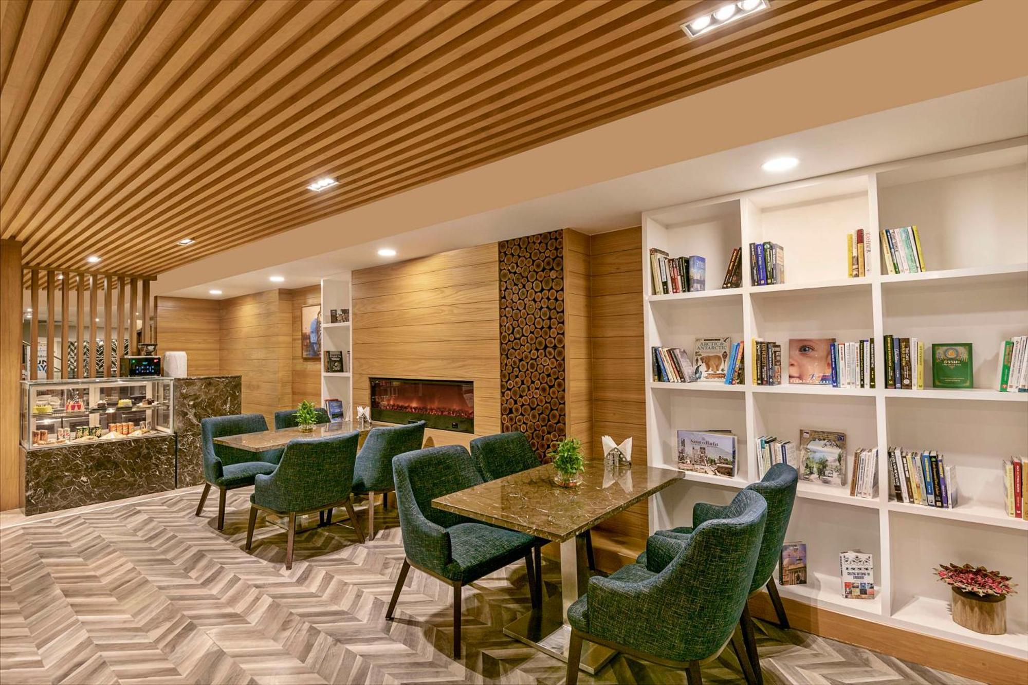 Country & By Radisson 4* Jammu