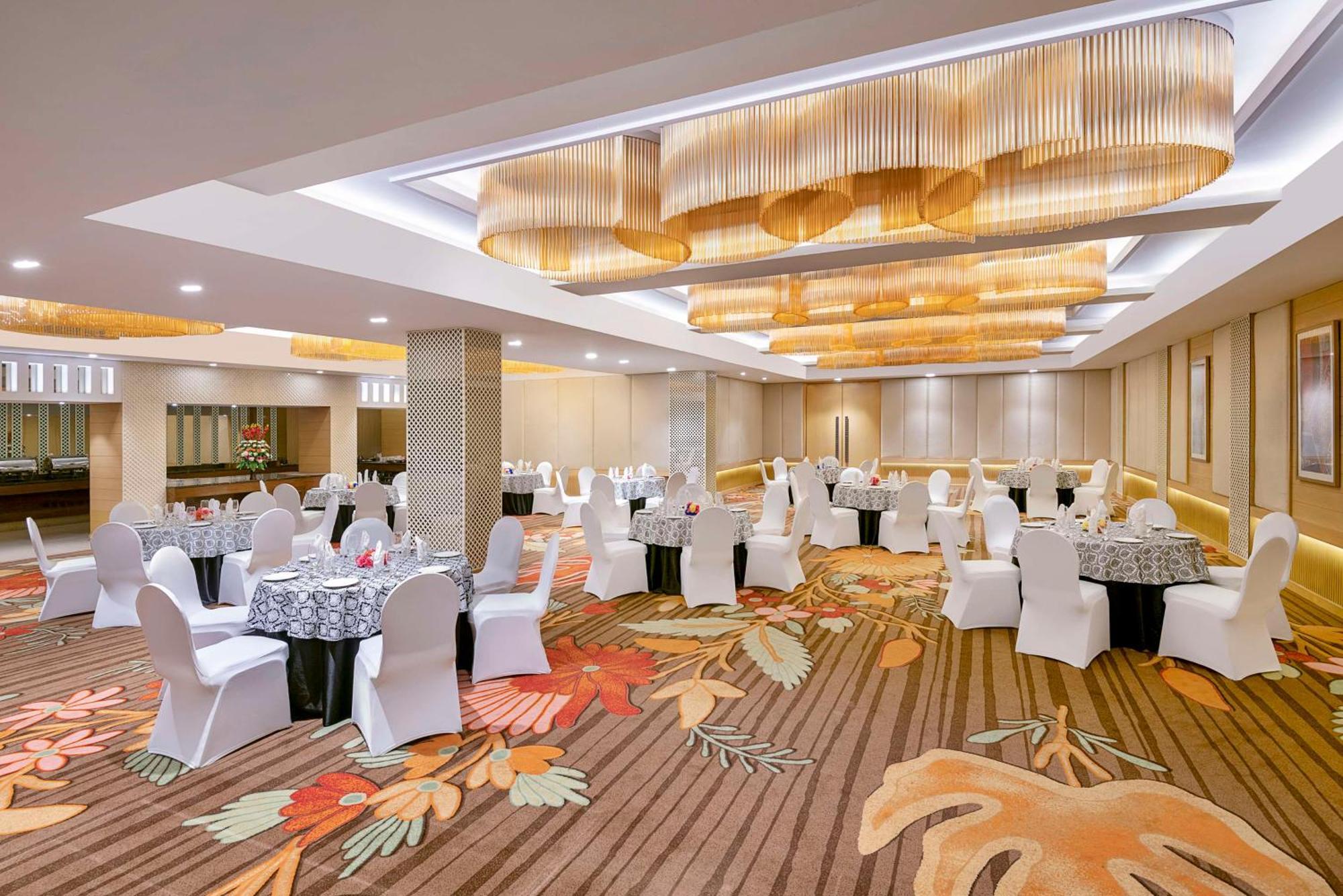 होटल Country & By Radisson Jammu