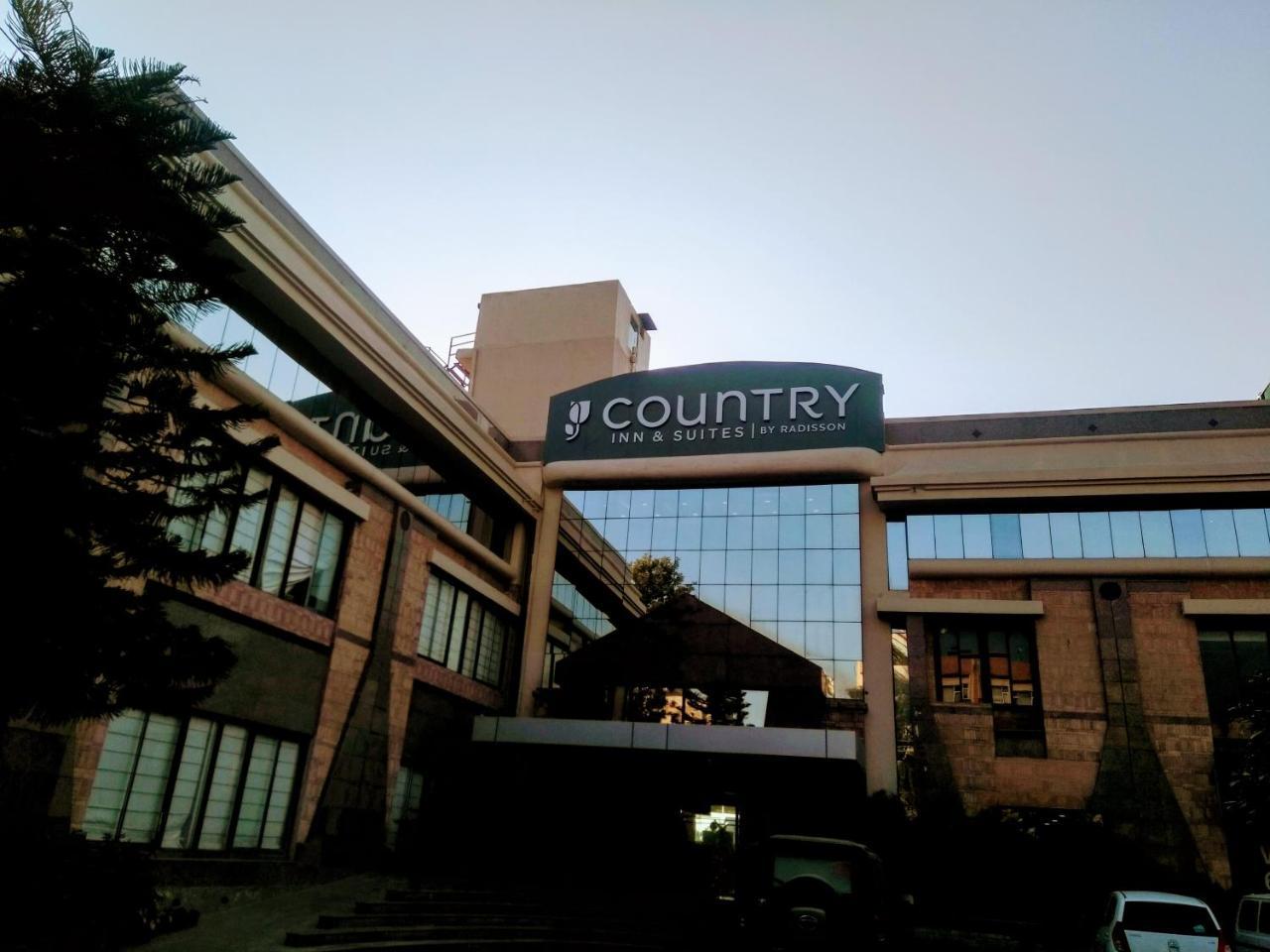 Country & By Radisson 4*