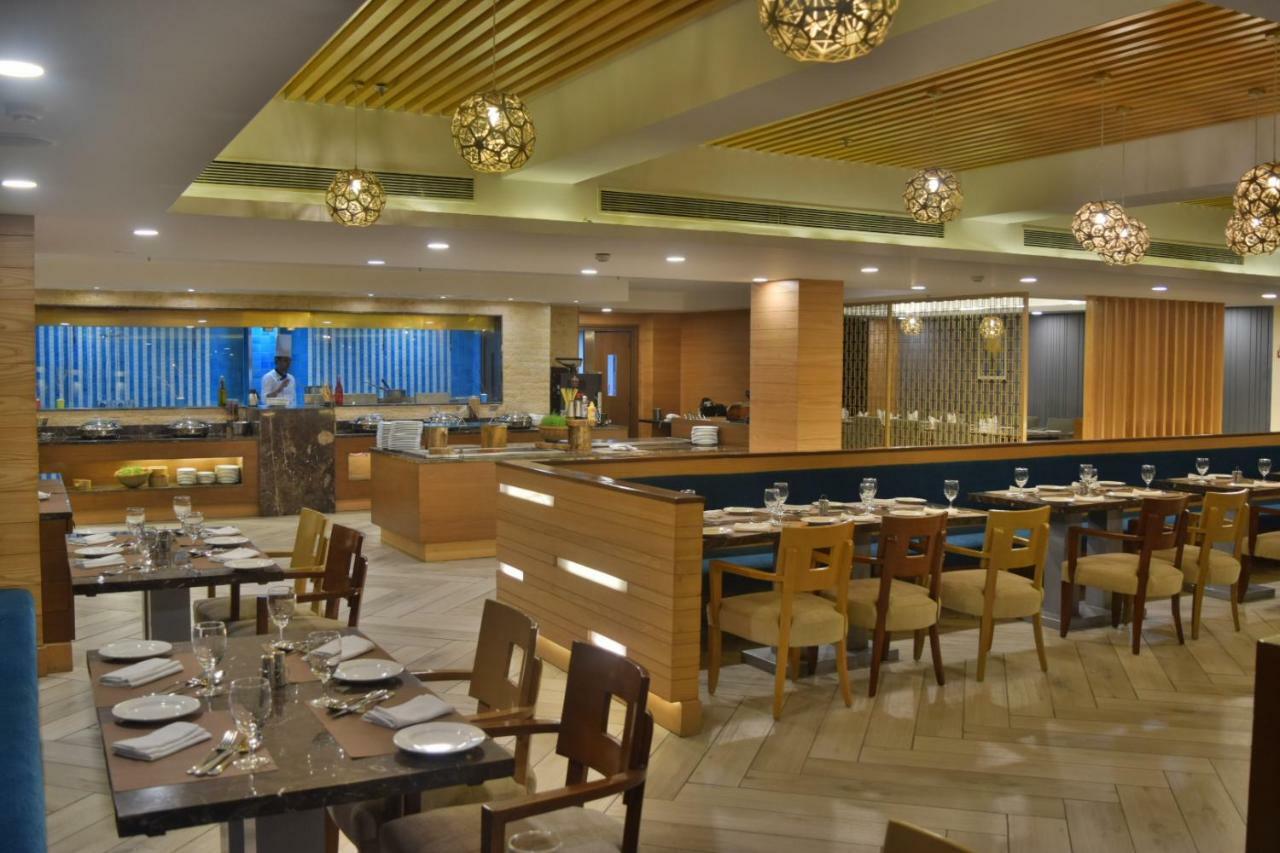 Country & By Radisson होटल 4*
