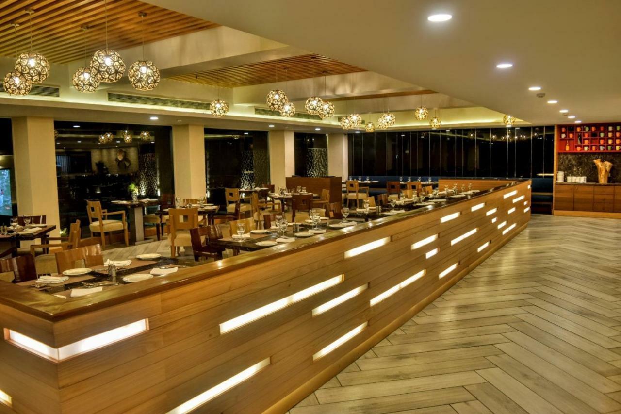 Country & By Radisson होटल Jammu